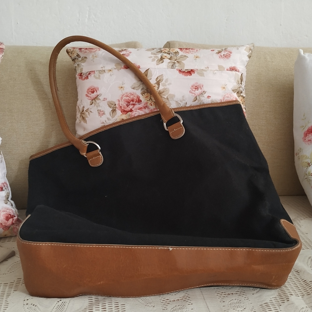 GAP Giant Black Canvas Tote Bag (Coded) - Picture 9 of 9